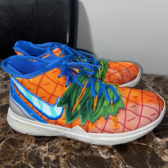 Kyrie 5’s GS (pineapple house) spongebob edition - Picture 2 of 6
